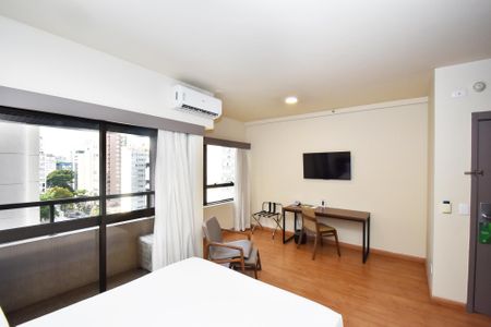 Studio à venda com 30m², 1 quarto e 1 vaga Studio à venda com 30m², 1 quarto e 1 vagaquarto e sala