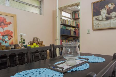 Casa à venda com 196m², 4 quartos e 2 vagasCopa