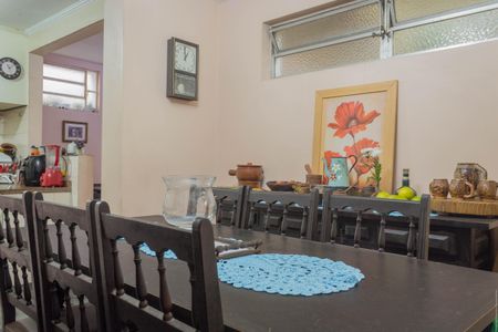 Casa à venda com 196m², 4 quartos e 2 vagasCopa