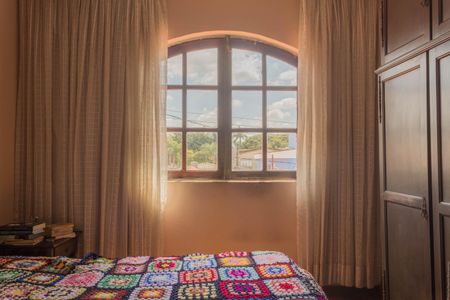 Casa à venda com 196m², 4 quartos e 2 vagasQuarto 1