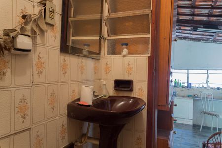 Casa à venda com 196m², 4 quartos e 2 vagasBanheiro de Serviço