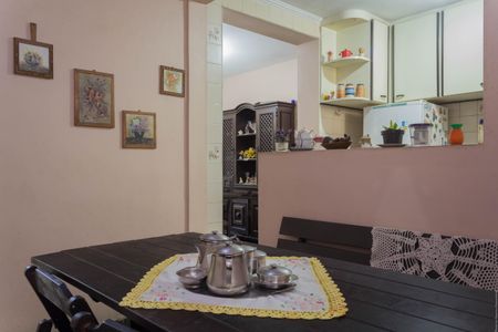 Casa à venda com 196m², 4 quartos e 2 vagasCopa