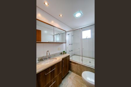 Apartamento para alugar com 132m², 3 quartos e 3 vagasBanheiro da Suíte 2