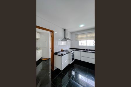 Apartamento para alugar com 132m², 3 quartos e 3 vagasCozinha