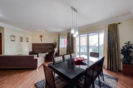 Apartamento para alugar com 132m², 3 quartos e 3 vagasSala