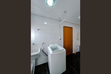 Apartamento para alugar com 132m², 3 quartos e 3 vagasÁrea de Serviço