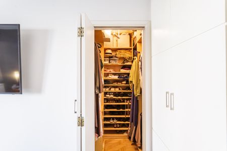 Apartamento à venda com 150m², 3 quartos e 2 vagasCloset da suíte