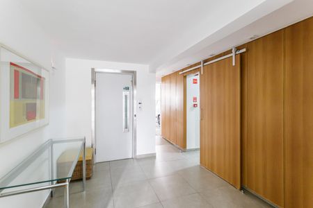 Apartamento à venda com 150m², 3 quartos e 2 vagasHall social