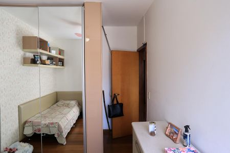 Apartamento à venda com 174m², 4 quartos e 2 vagasQuarto