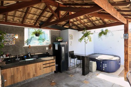 Apartamento à venda com 174m², 4 quartos e 2 vagasCobertura