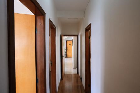 Apartamento à venda com 174m², 4 quartos e 2 vagasCorredor