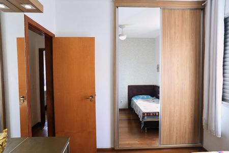 Apartamento à venda com 174m², 4 quartos e 2 vagasQuarto 1