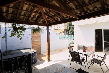 Apartamento à venda com 174m², 4 quartos e 2 vagasCobertura