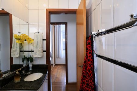 Apartamento à venda com 174m², 4 quartos e 2 vagasBanheiro