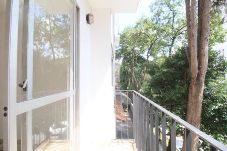 Apartamento à venda com 56m², 2 quartos e 1 vagaVaranda