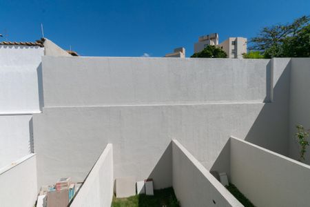 Casa à venda com 80m², 2 quartos e 2 vagas