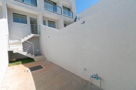 Casa à venda com 80m², 2 quartos e 2 vagas
