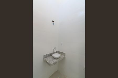 Casa à venda com 80m², 2 quartos e 2 vagas
