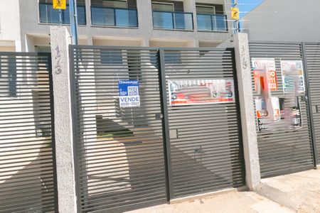 Casa à venda com 80m², 2 quartos e 2 vagas