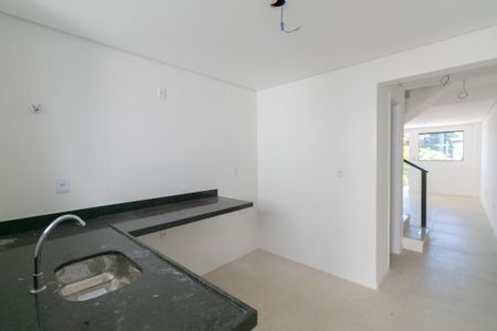 Casa à venda com 80m², 2 quartos e 2 vagas