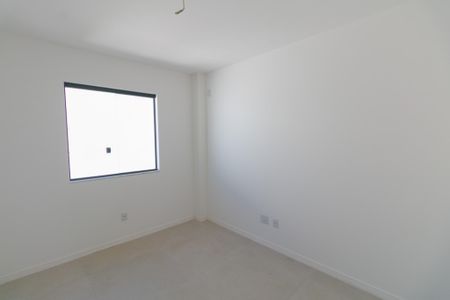 Casa à venda com 80m², 2 quartos e 2 vagas