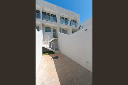 Casa à venda com 80m², 2 quartos e 2 vagas