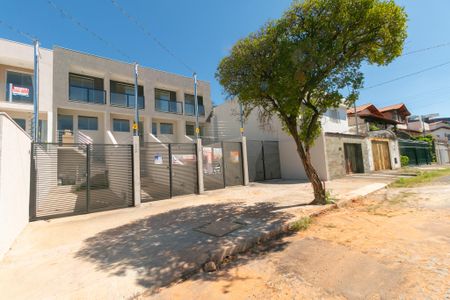 Casa à venda com 80m², 2 quartos e 2 vagas