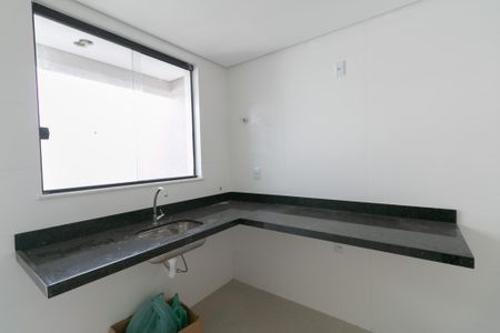 Casa à venda com 80m², 2 quartos e 2 vagas