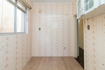 Apartamento para alugar com 95m², 2 quartos e sem vaga Apartamento para alugar com 95m², 2 quartos e sem vagaCozinha e Área de Serviço