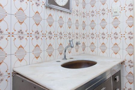 Apartamento à venda com 95m², 2 quartos e sem vagaBanheiro