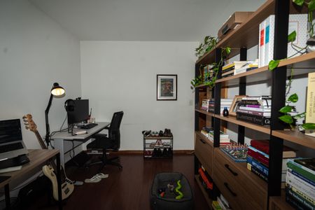 Apartamento à venda com 105m², 2 quartos e 2 vagasQuarto 3