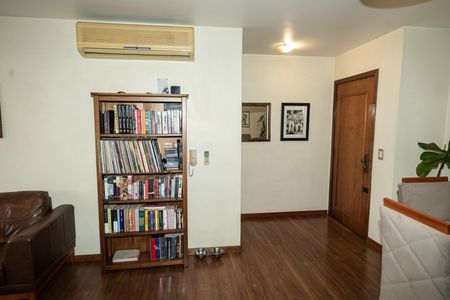 Apartamento à venda com 105m², 2 quartos e 2 vagasSala