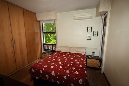 Apartamento à venda com 105m², 2 quartos e 2 vagasSuíte