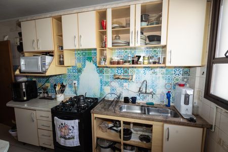 Apartamento à venda com 105m², 2 quartos e 2 vagasCozinha