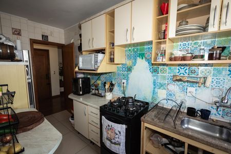 Apartamento à venda com 105m², 2 quartos e 2 vagasCozinha