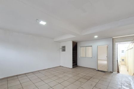 Casa para alugar com 201m², 3 quartos e 1 vagaQuintal