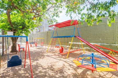 Apartamento à venda com 63m², 3 quartos e sem vagaÁrea comum - Playground
