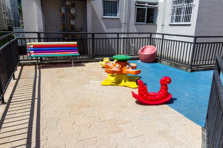 Apartamento para alugar com 40m², 2 quartos e 1 vagaÁrea comum - Playground