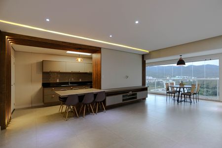 Apartamento para alugar com 124m², 4 quartos e 3 vagas Apartamento para alugar com 124m², 4 quartos e 3 vagasSala