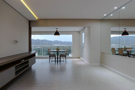 Apartamento para alugar com 124m², 4 quartos e 3 vagas Apartamento para alugar com 124m², 4 quartos e 3 vagasSala