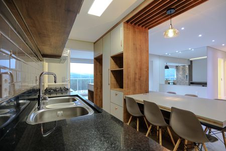 Apartamento para alugar com 124m², 4 quartos e 3 vagas Apartamento para alugar com 124m², 4 quartos e 3 vagasCozinha