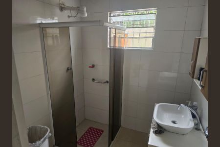 Casa à venda com 210m², 5 quartos e 5 vagas Casa à venda com 210m², 5 quartos e 5 vagasBanheiro