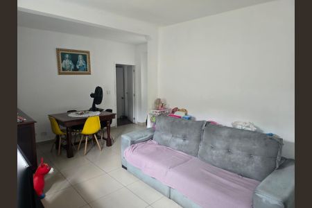 Sala de casa à venda com 5 quartos, 210m² em Vila Moraes, São Paulo