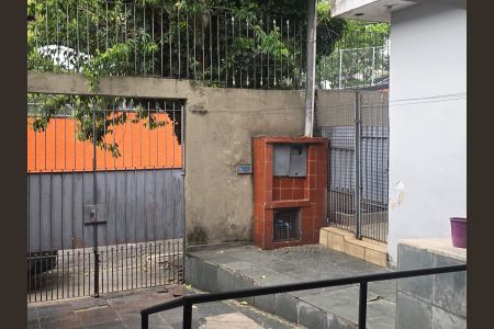 Casa à venda com 210m², 5 quartos e 5 vagas Casa à venda com 210m², 5 quartos e 5 vagasÁrea externa