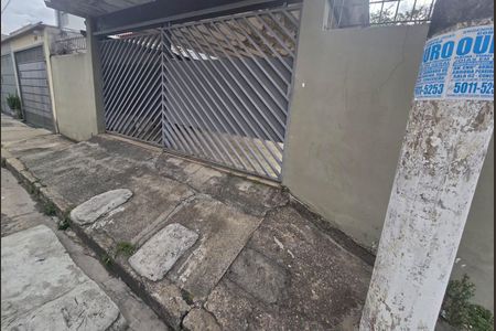 Casa à venda com 210m², 5 quartos e 5 vagas Casa à venda com 210m², 5 quartos e 5 vagasÁrea externa