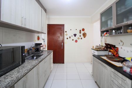 Apartamento à venda com 117m², 4 quartos e 2 vagasCozinha 
