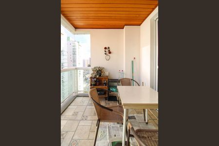 Varanda de apartamento à venda com 4 quartos, 117m² em Chácara Agrindus, Taboão da Serra