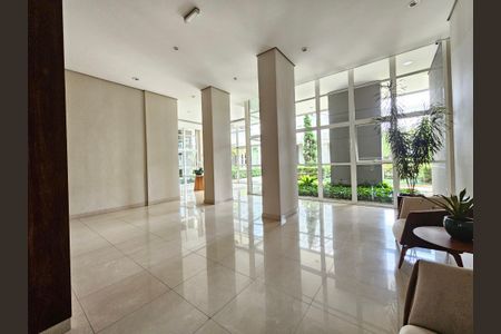 Apartamento à venda com 105m², 2 quartos e 2 vagasHall social