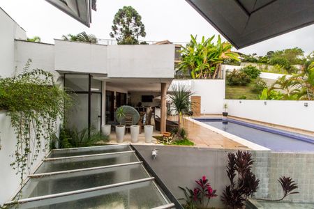 Casa de condomínio para alugar com 830m², 4 quartos e 4 vagas Casa de condomínio para alugar com 830m², 4 quartos e 4 vagasVista da Suíte