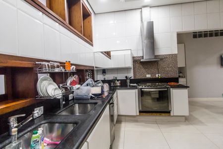 Casa de condomínio para alugar com 830m², 4 quartos e 4 vagas Casa de condomínio para alugar com 830m², 4 quartos e 4 vagasCozinha